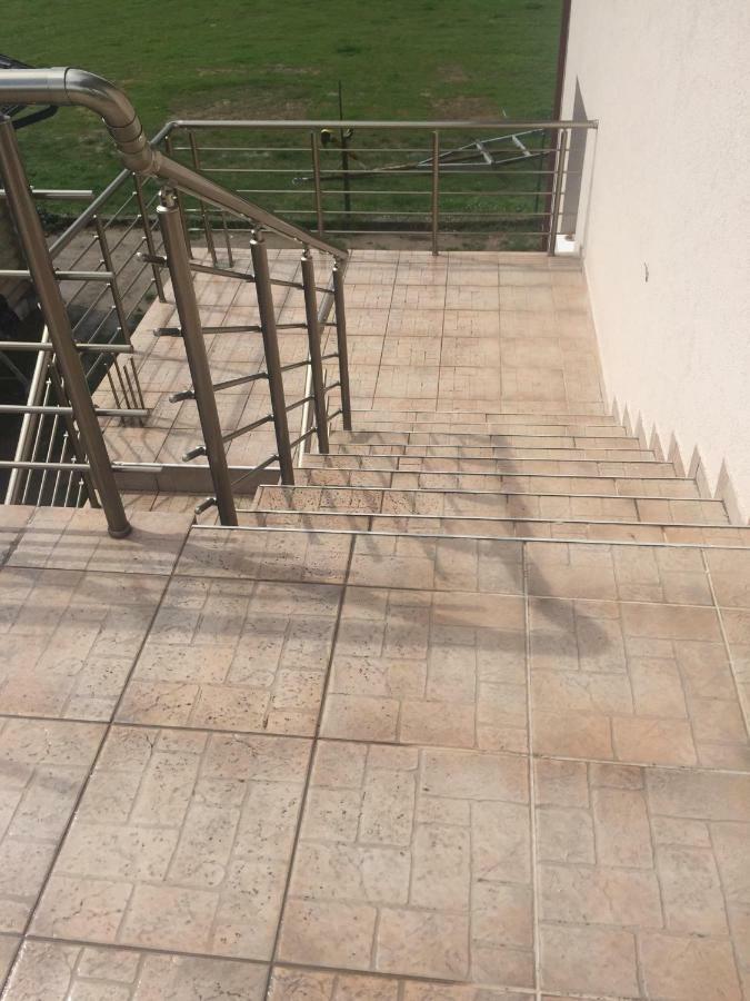 Eko Apartmani Krackovic Golubovci Buitenkant foto