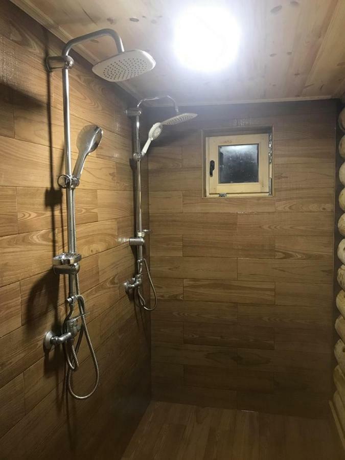 Eko Apartmani Krackovic Golubovci Buitenkant foto